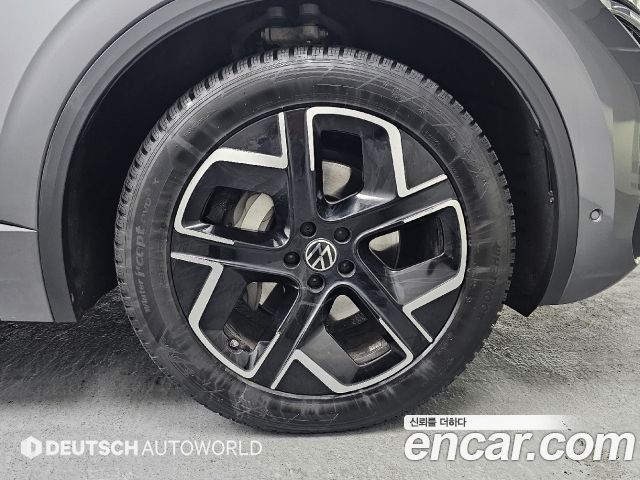 Volkswagen Touareg 2024 — photo 5
