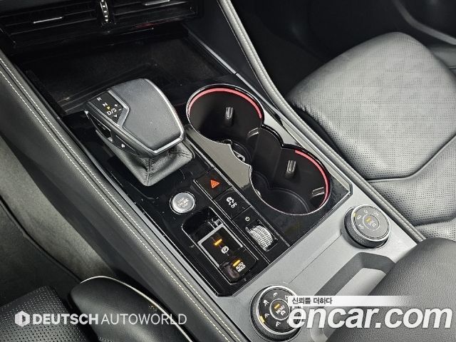 Volkswagen Touareg 2024 — photo 9