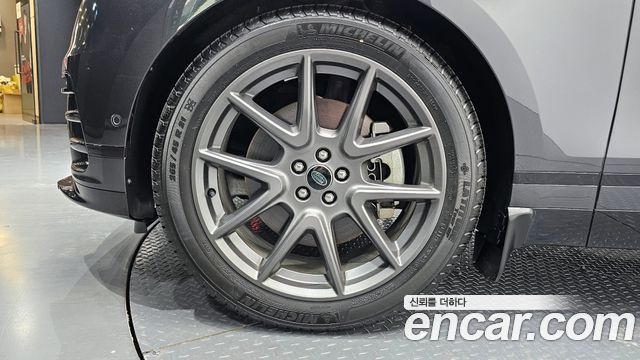 Land Rover Range Rover Velar 2025 — photo 5