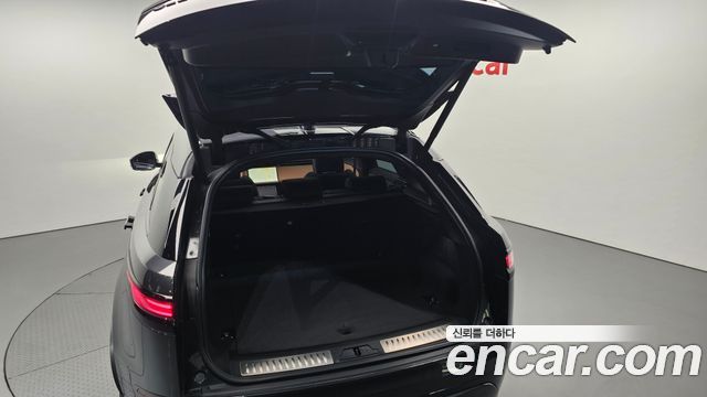 Land Rover Range Rover Velar 2025 — photo 20