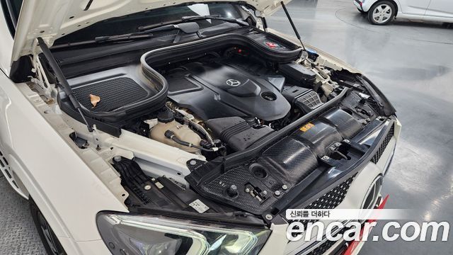 Mercedes-Benz GLE-Class 2021 — photo 6