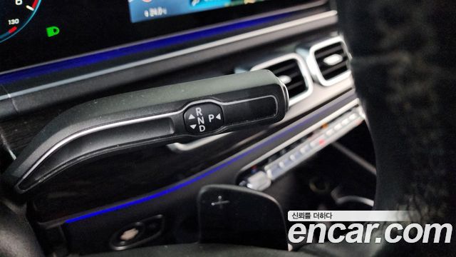 Mercedes-Benz GLE-Class 2021 — photo 9