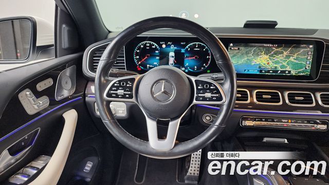Mercedes-Benz GLE-Class 2021 — photo 13