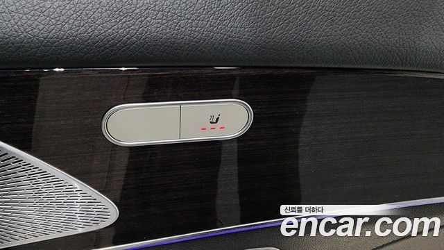 Mercedes-Benz GLE-Class 2021 — photo 18