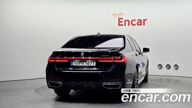 BMW 7-Series 2021 — photo 4
