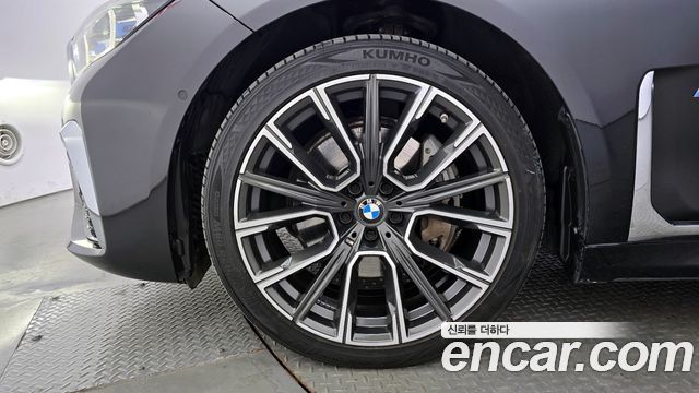 BMW 7-Series 2021 — photo 5