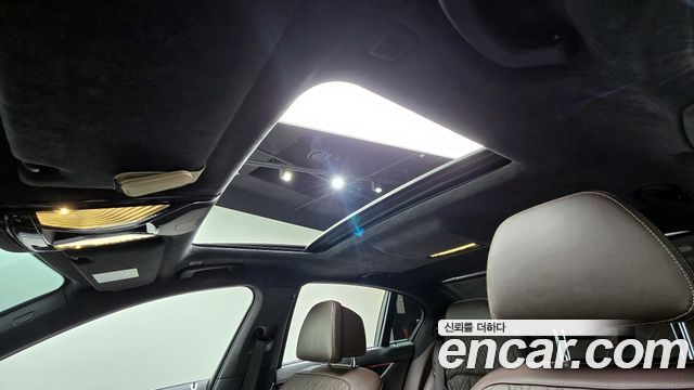 BMW 7-Series 2021 — photo 19