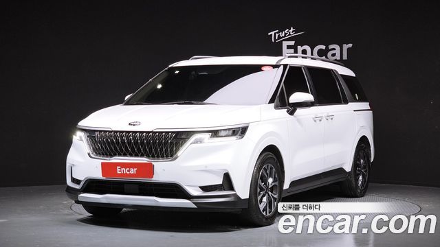 Kia Canival 2021 — photo 1