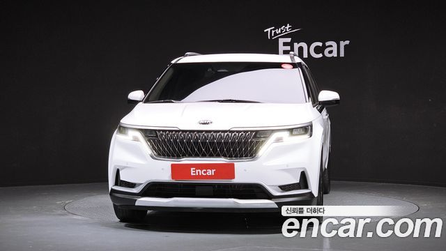 Kia Canival 2021 — photo 3