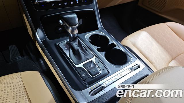 Kia Canival 2021 — photo 9
