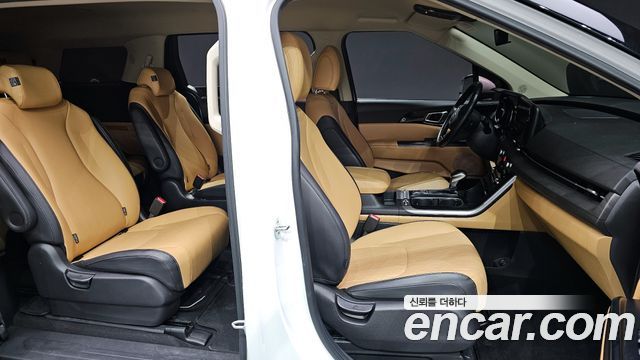 Kia Canival 2021 — photo 10