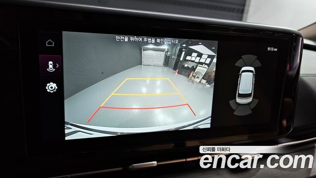 Kia Canival 2021 — photo 16
