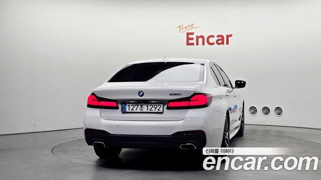 BMW 5-Series 2021 — photo 4