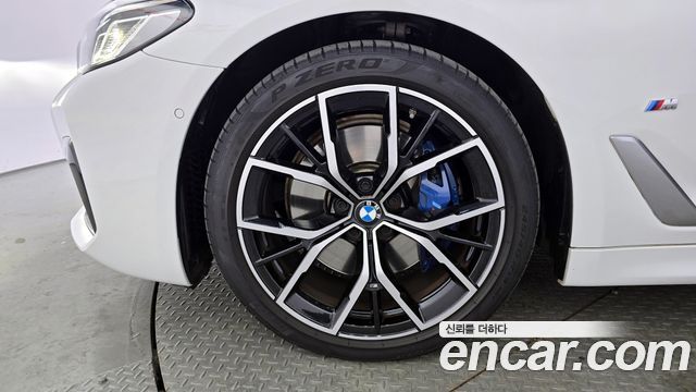 BMW 5-Series 2021 — photo 5