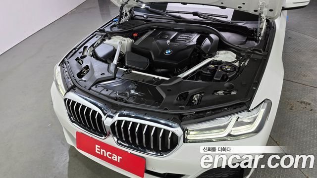 BMW 5-Series 2021 — photo 6