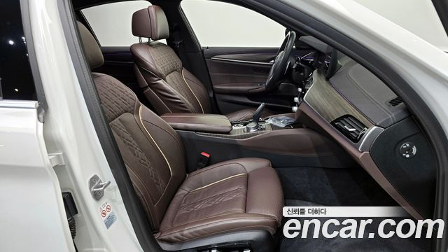 BMW 5-Series 2021 — photo 12