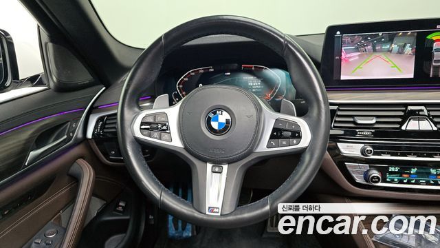 BMW 5-Series 2021 — photo 14