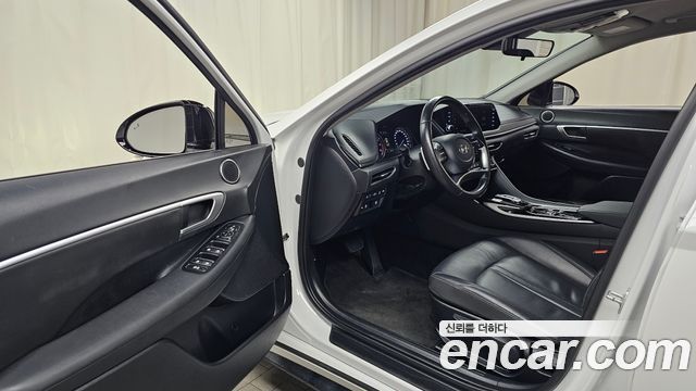 Hyundai Sonata 2022 — photo 10