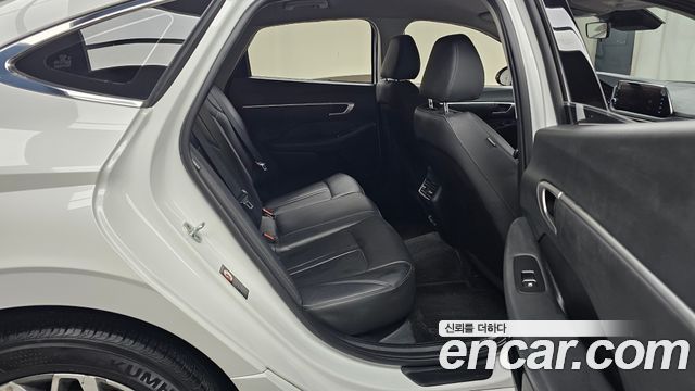 Hyundai Sonata 2022 — photo 12