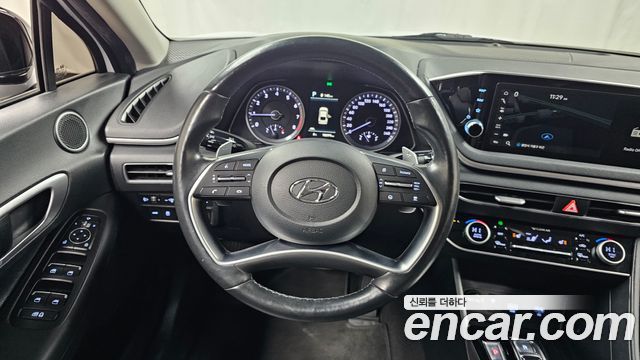 Hyundai Sonata 2022 — photo 13