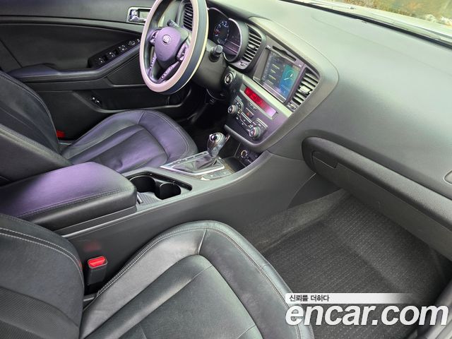 Kia K5 2013 — photo 10