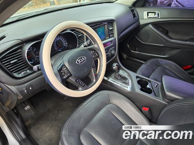 Kia K5 2013 — photo 11