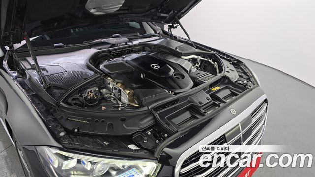 Mercedes-Benz S-Class 2022 — photo 6