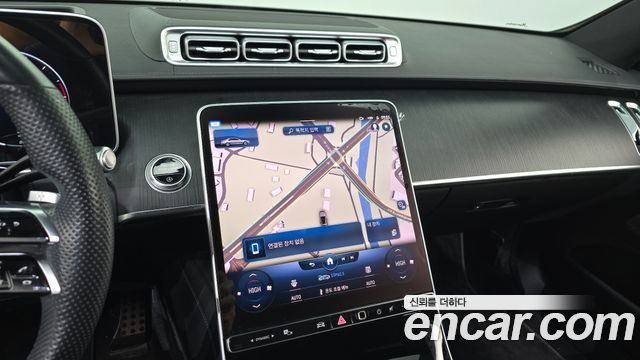 Mercedes-Benz S-Class 2022 — photo 14
