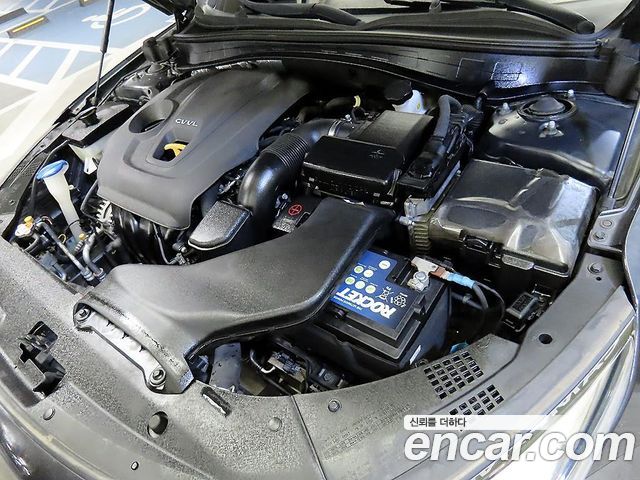 Kia K5 2017 — photo 19