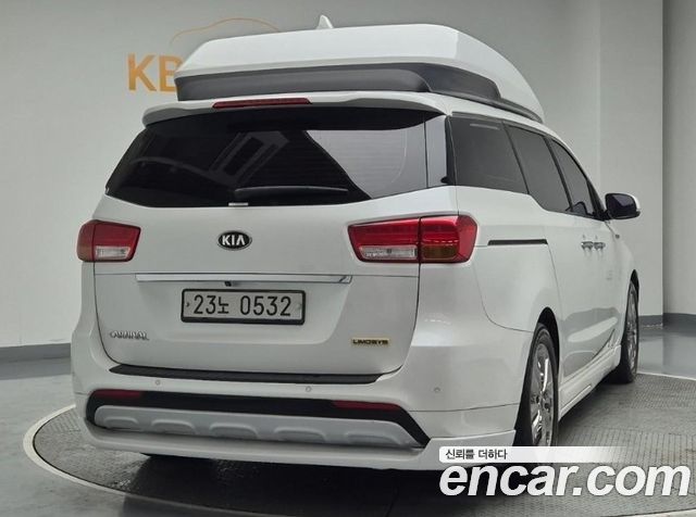 Kia Canival 2016 — photo 3
