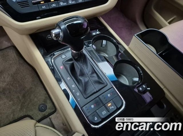 Kia Canival 2016 — photo 8