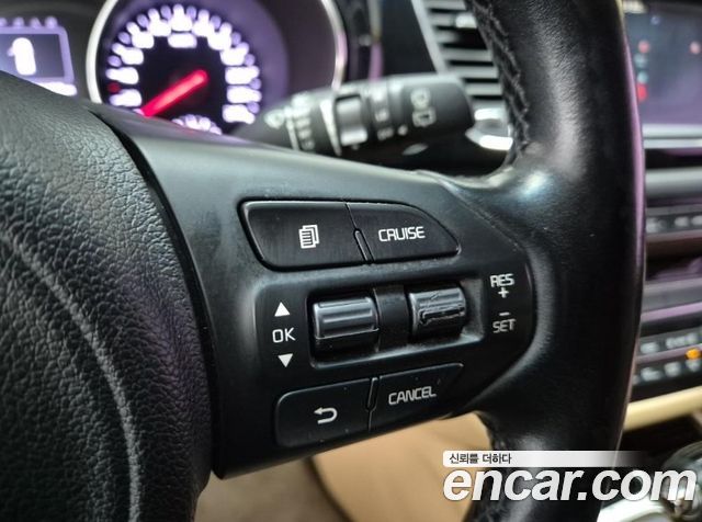 Kia Canival 2016 — photo 15