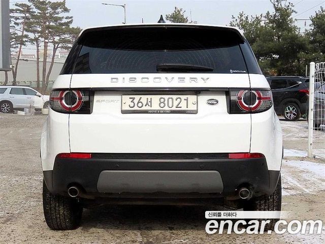 Land Rover Discovery Sport 2017 — photo 4