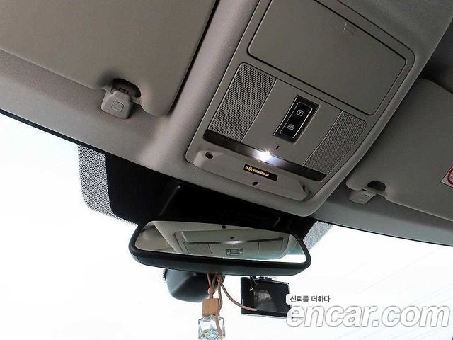 Land Rover Discovery Sport 2017 — photo 15