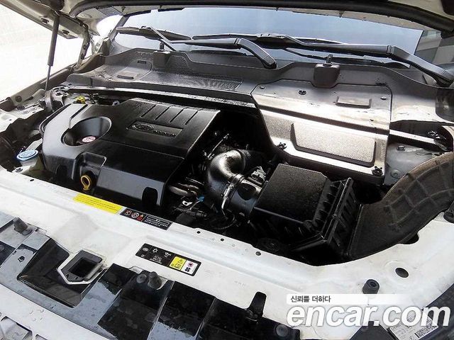 Land Rover Discovery Sport 2017 — photo 19