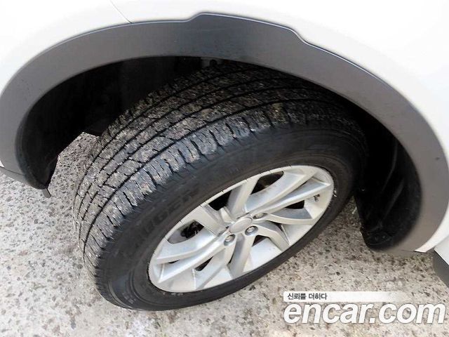 Land Rover Discovery Sport 2017 — photo 20