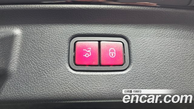 Mercedes-Benz S-Class 2021 — photo 18