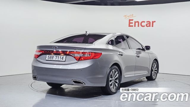 Hyundai Grandeur 2011 — photo 2