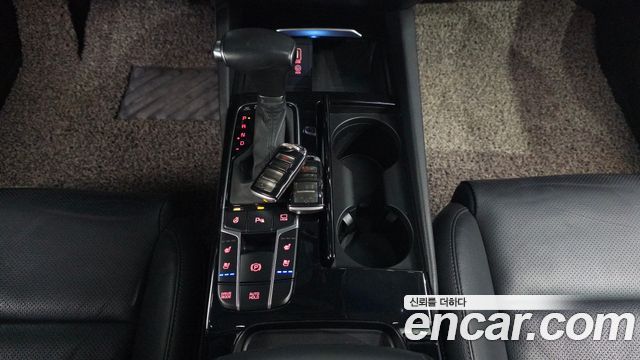 Kia K7 2019 — photo 9