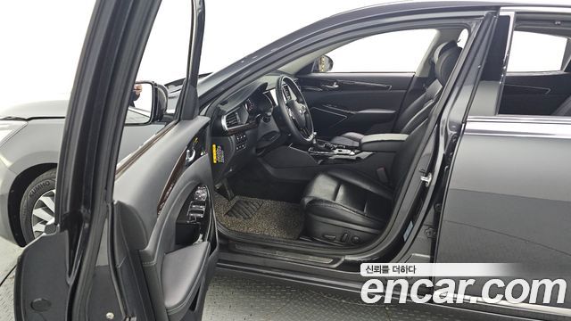 Kia K7 2019 — photo 10