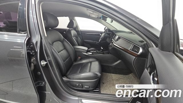 Kia K7 2019 — photo 11