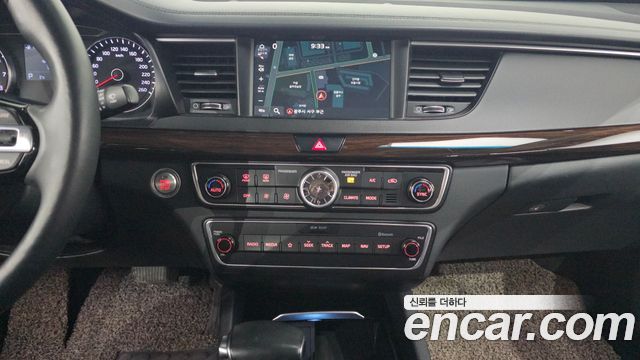 Kia K7 2019 — photo 14