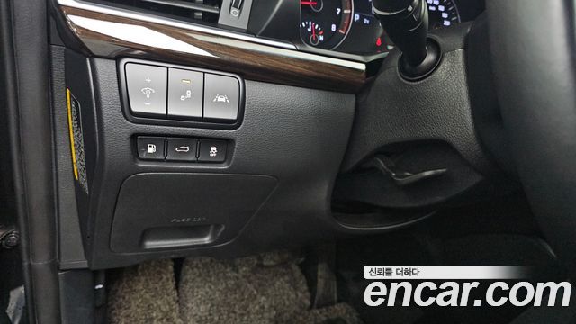 Kia K7 2019 — photo 18