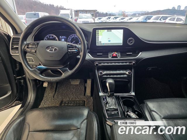 Hyundai Grandeur 2017 — photo 9