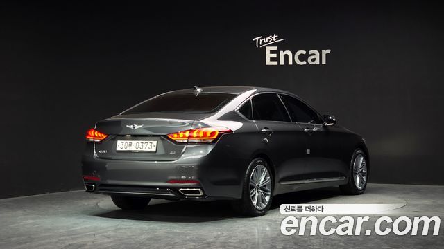 Genesis G80 2017 — photo 2