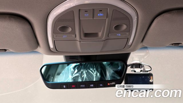 Genesis G80 2017 — photo 18