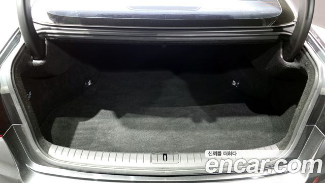 Genesis G80 2017 — photo 20