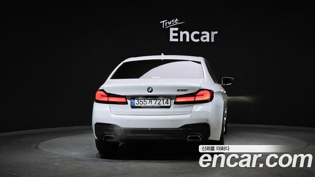 BMW 5-Series 2021 — photo 4