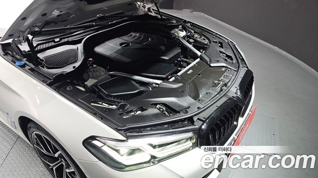BMW 5-Series 2021 — photo 6