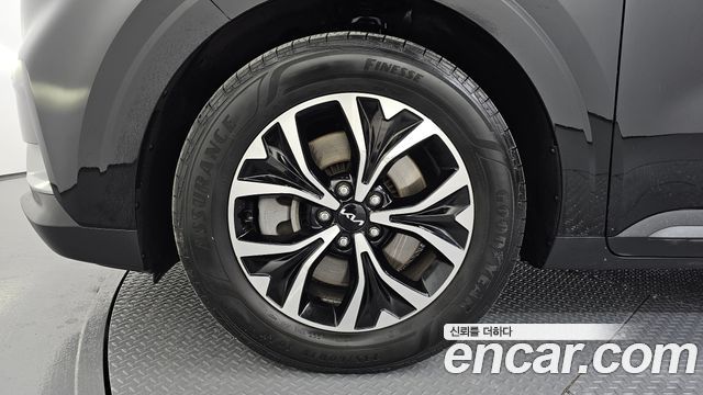 Kia Canival 2023 — photo 5